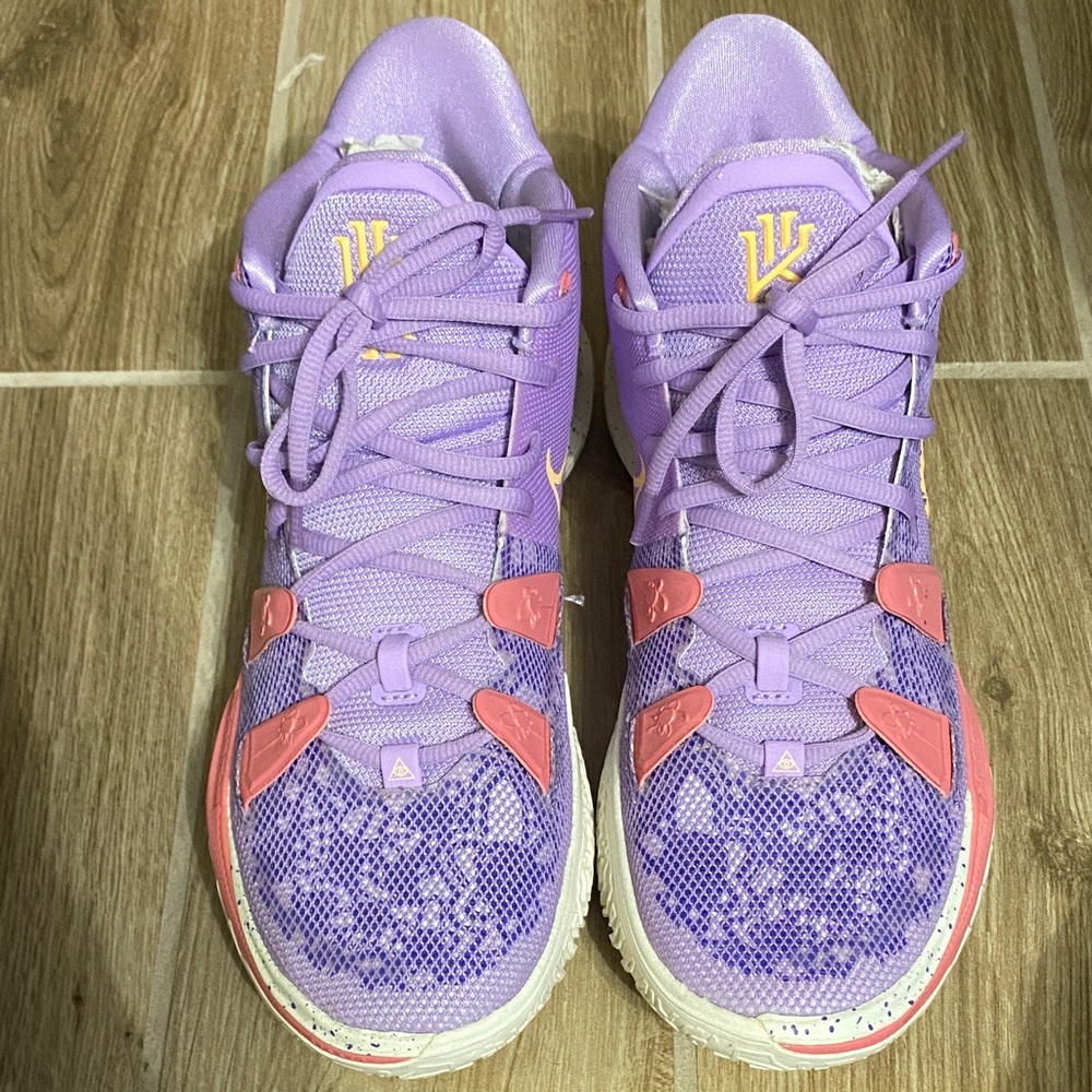 Nike Women's Lavender and Pink Athletic Shoes